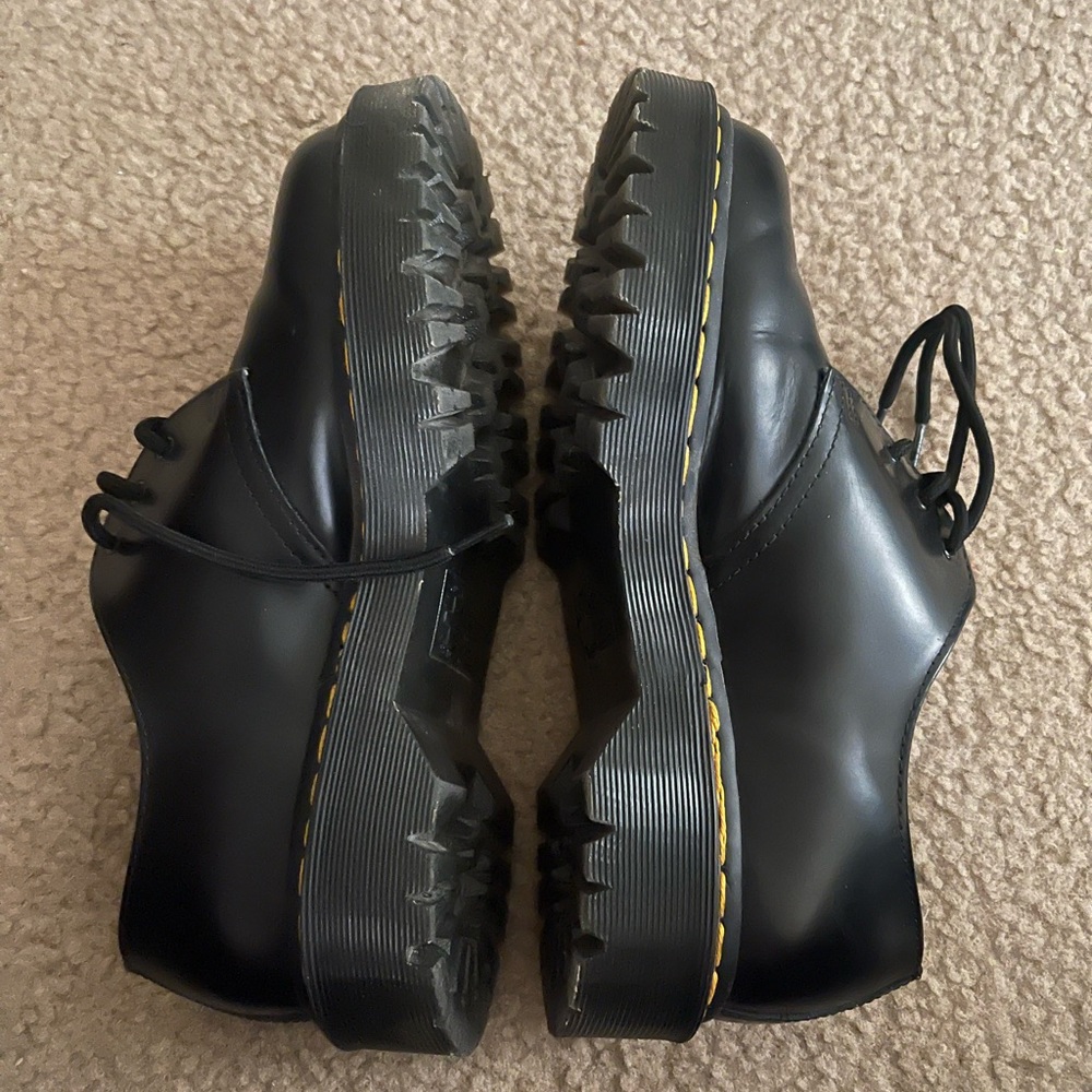 BLACK Dr. Martin size 9 1461